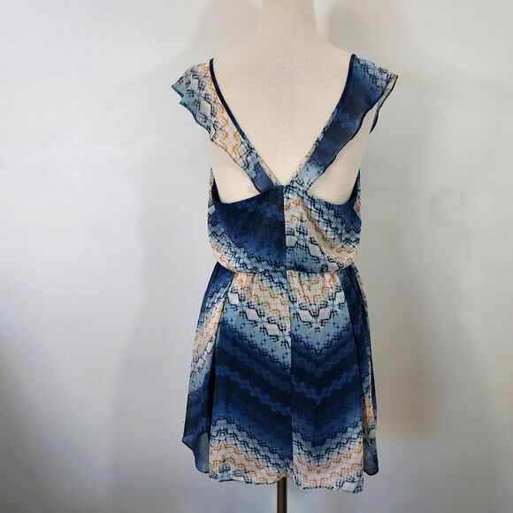 BCBGeneration Tunic Top Size Medium Flowy Chiffon Lined Sleeveless Ruffle V Neck - Picture 7 of 12